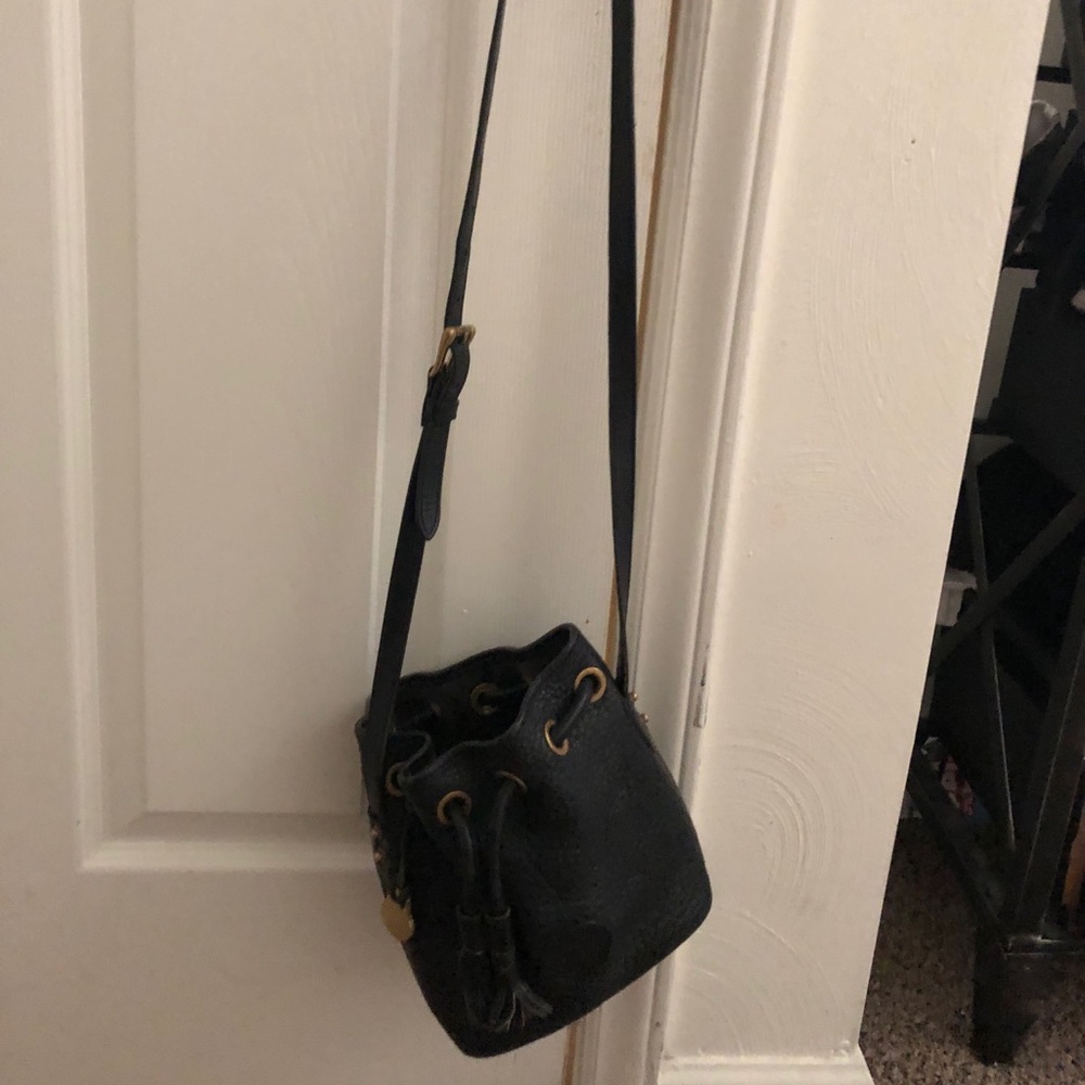 Dooney and bourke crossbody purse